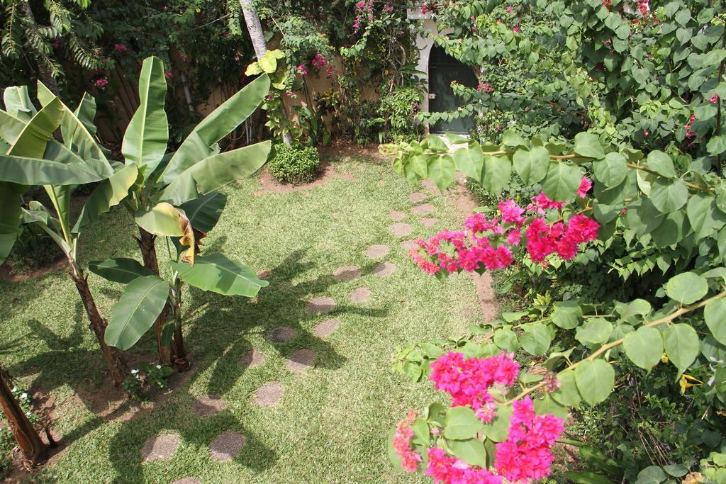 Gaia'S Garden B&B Abidjan Eksteriør billede